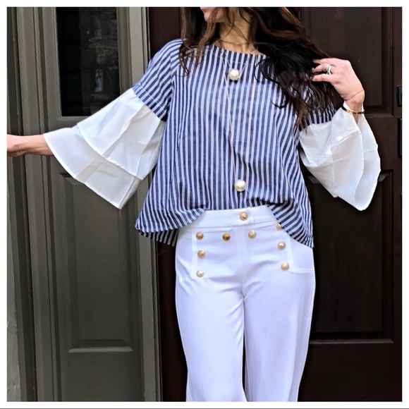 ✨LAST ONE ✨Bell layered sleeves striped top - Picture 2 of 8